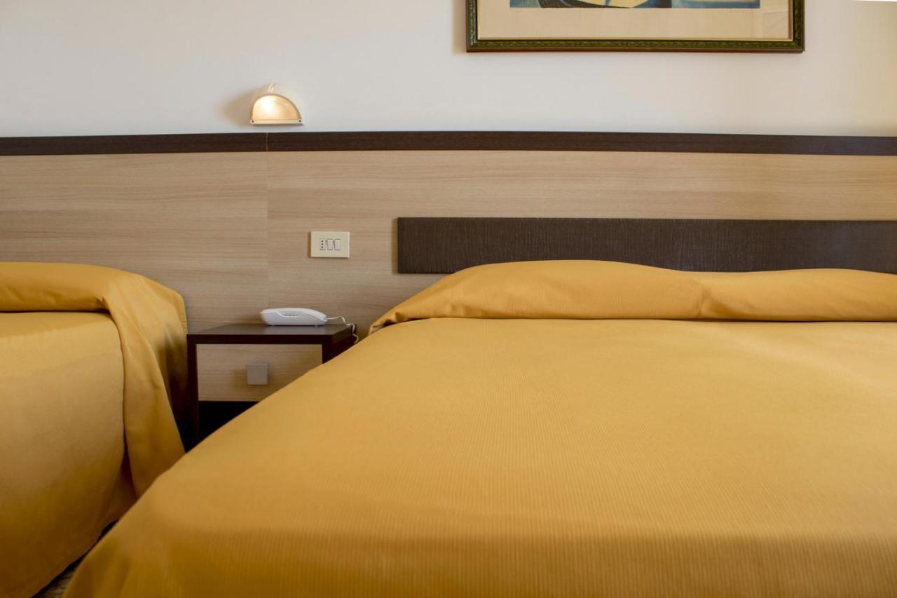Apollonia Hotel 3*