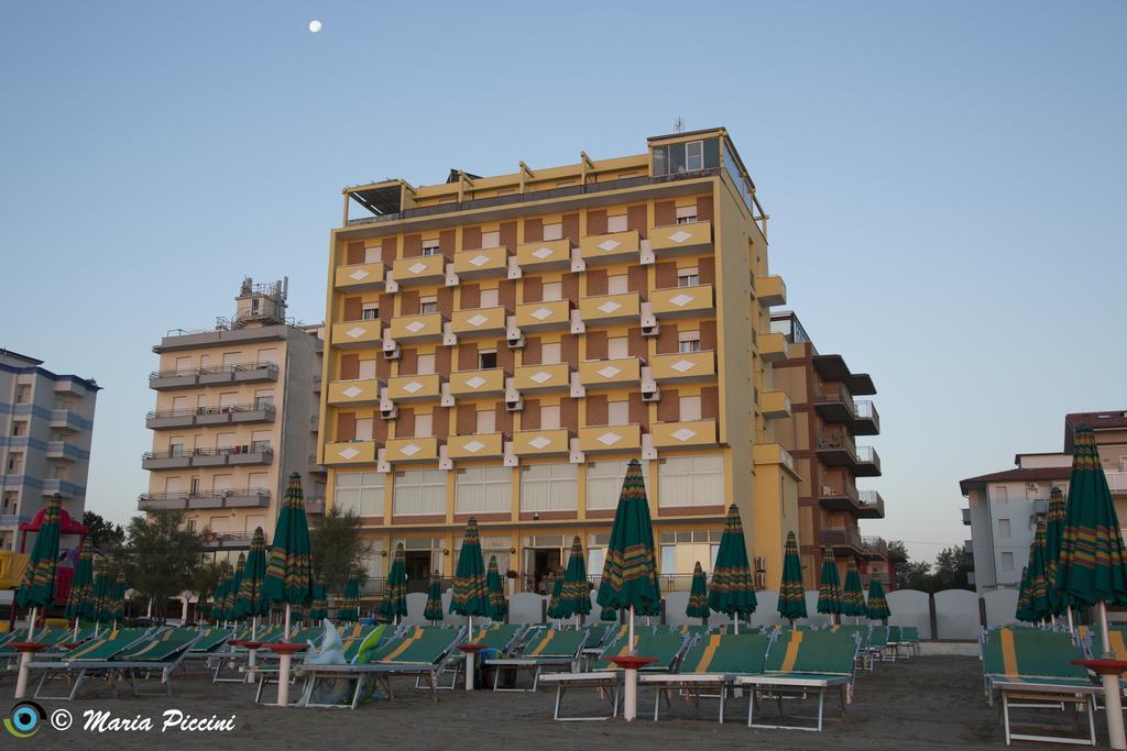 Apollonia 3*